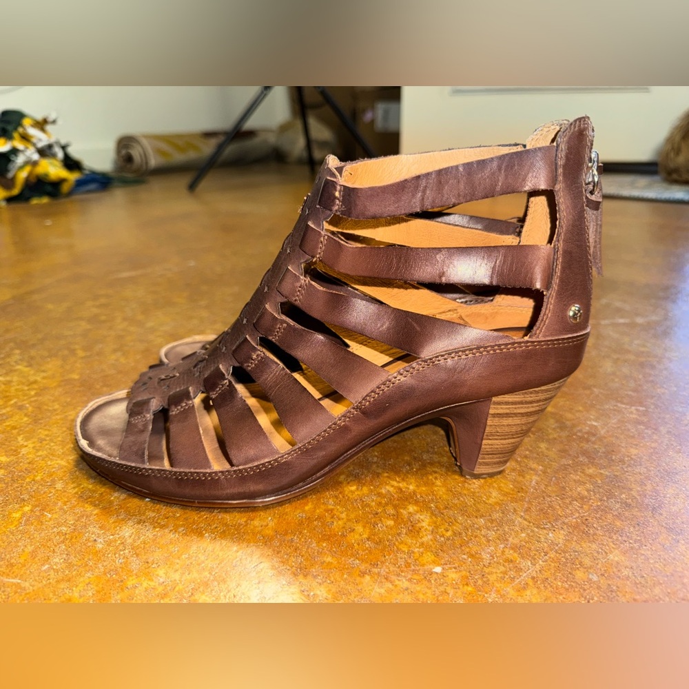 Pikolinos Java Cuero camel Leather Heel Sandals - size 39/8.5
